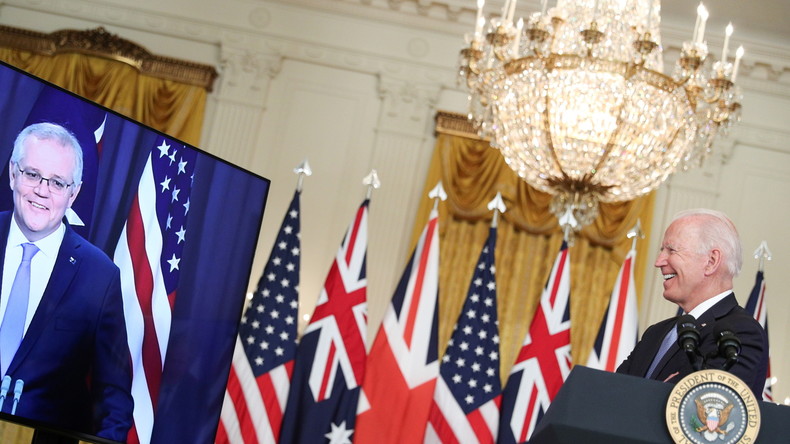 «Contrat du siècle» : l'Australie rompt sa commande de sous-marins français au profit des Etats-Unis