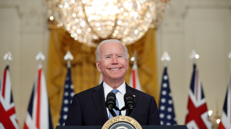 «Rendre leur grandeur aux Taliban» : un ex-sénateur américain placarde des affiches contre Biden