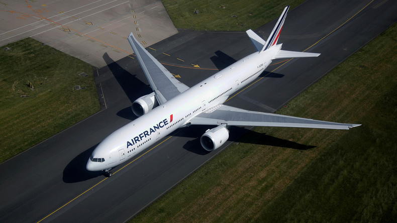 Un Boeing d'Air France atterrit en urgence à Pékin après un «incident technique»