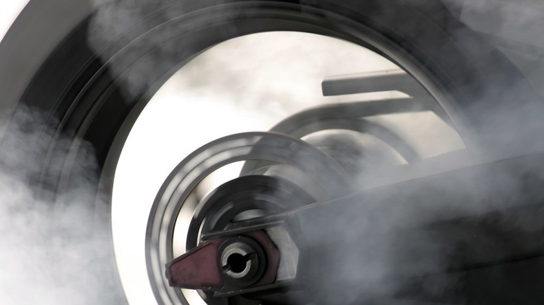 Des policiers pris à partie par des jets de projectiles lors d'un rassemblement sauvage à Bron