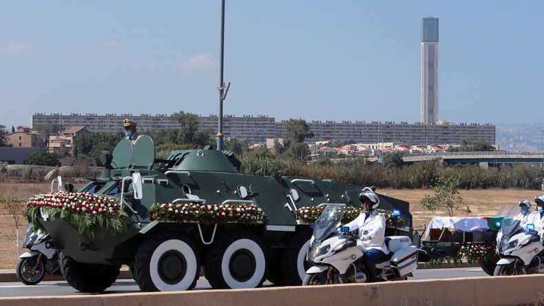 Algérie : Abdelaziz Bouteflika inhumé à l'issue de funérailles discrètes