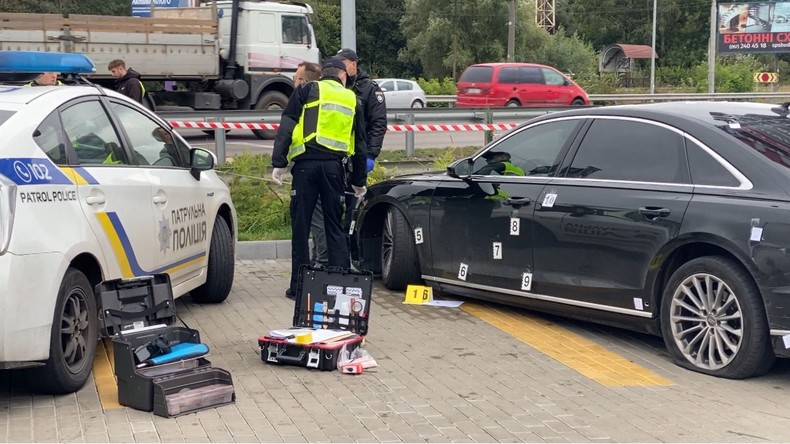 Ukraine: un conseiller de Zelensky visé par une tentative d'assassinat, sa voiture criblée de balles
