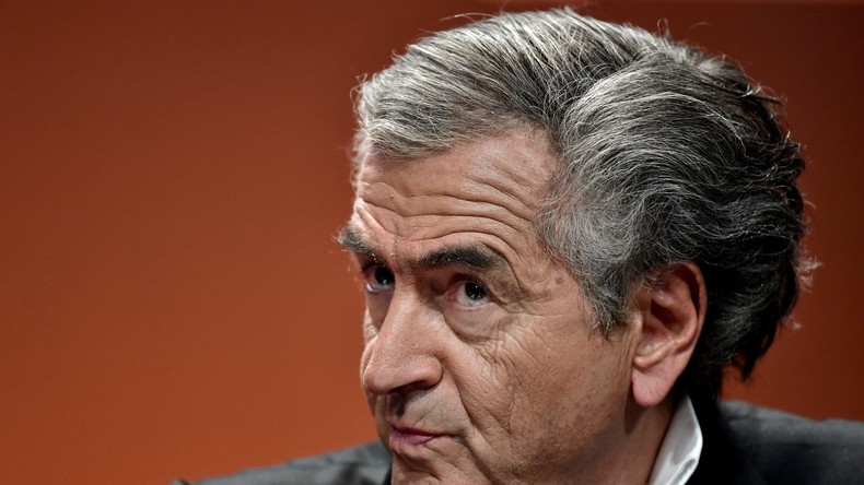 La plainte pour diffamation de Bernard-Henri Lévy contre le média Blast déboutée par la justice