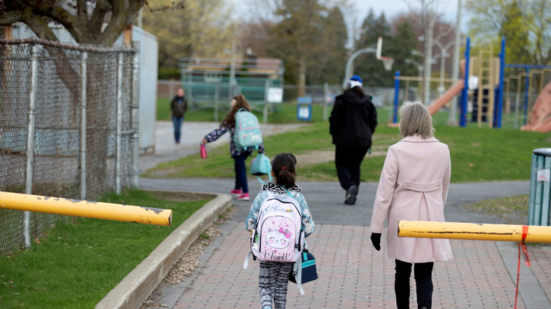 Au Québec, les manifestations liées au Covid-19 bientôt interdites autour de nombreux établissements