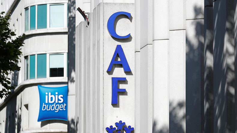 Un couple homosexuel saisit la justice après s'être vu refuser une prime de naissance par la Caf