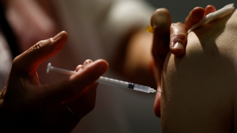 Covid-19 : les adolescents contraints à leur tour d'avoir un pass sanitaire