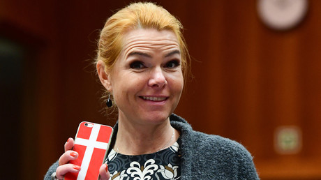 Danemark : l'ancienne ministre de l'Intégration Inger Støjberg jugée pour sa politique anti-migrants