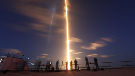 Etats-Unis : lancement réussi du premier vol touristique de SpaceX dans l’espace (VIDEO)