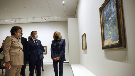 Macron loue la relation franco-russe dans le domaine culturel