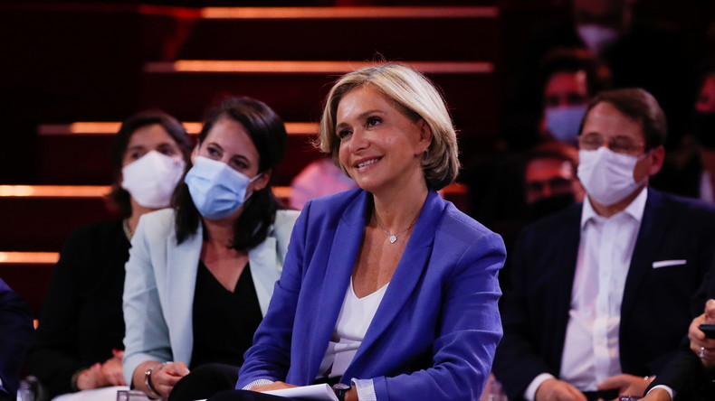 Pologne : après Michel Barnier, Valérie Pécresse conteste elle aussi la primauté du droit européen