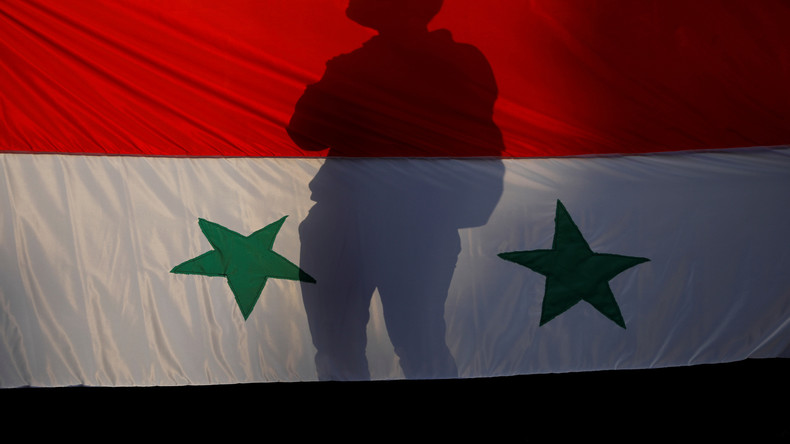 Syrie : au moins 14 morts et des blessés dans un attentat à la bombe visant un bus militaire à Damas