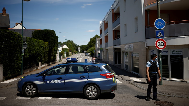 Un individu retranché chez lui interpellé après avoir tiré sur des gendarmes dans le Rhône