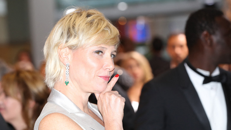 «Beaucoup de blancs non ?» : l'animatrice Biraben dérape au sujet du public de Zemmour à Biarritz