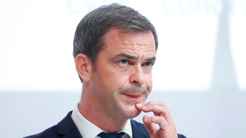 Olivier Véran reconnaît que de nombreux lits sont fermés dans les hôpitaux «faute de soignants»