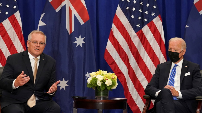 Contrat des sous-marins : Biden a-t-il menti à Macron pour justifier la position de Washington?