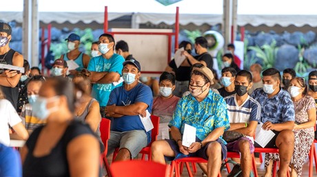 Des Tahitiens attendant de se faire vacciner dans un centre de vaccination le 4 septembre 2021 (image d'illustration).