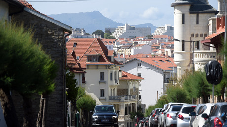«Non-sens écologique» : les propos d'une ministre sur les maisons individuelles suscitent un tollé