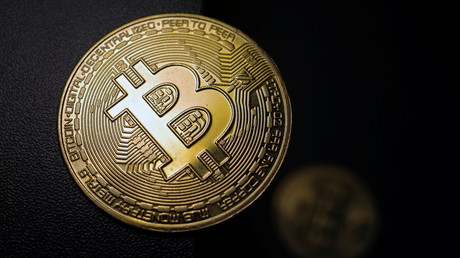 Le bitcoin franchit un nouveau plus haut historique, à plus de 65 000 dollars