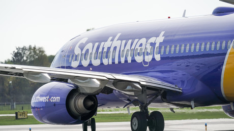 La compagnie aérienne Southwest Airlines rétropédale sur la vaccination de ses salariés (VIDEO)