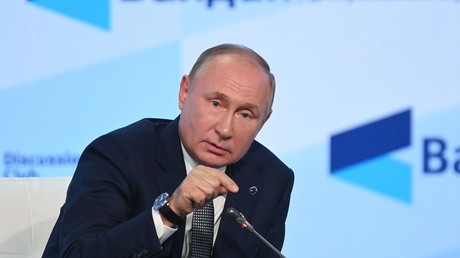 Vladimir Poutine lors de la réunion du Club de discussion Valdaï, à Sotchi, le 21 octobre 2021.