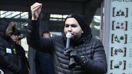 Pour Anasse Kazib, le drapeau tricolore a été «entaché par l'impérialisme français»