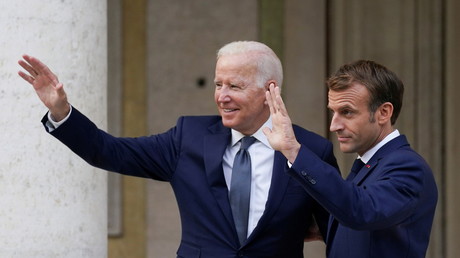 Joe Biden et Emmanuel Macron, déjà réconciliés ? (image d'illustration).