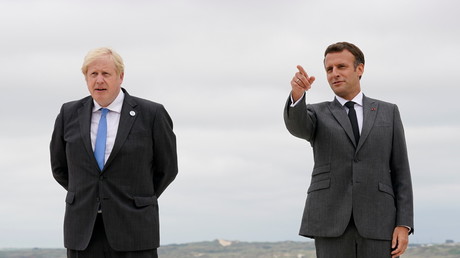 Boris Johnson et Emmanuel Macron au sommet du G7 à Carbis Bay, en Angleterre, le 11 juin 2021 (image d'illustration).
