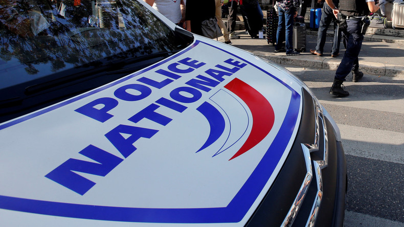 Marseille : des centaines d'individus envahissent le palais omnisports (VIDEO)