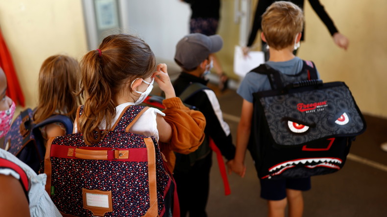 Covid-19 : le masque à nouveau obligatoire à l'école dans toute la France à partir du 15 novembre