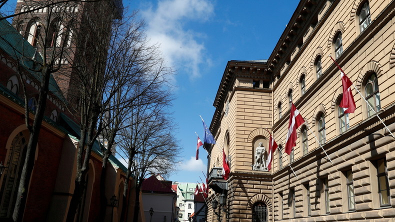 Lettonie : les députés non vaccinés contre le Covid-19 privés de droit de vote au Parlement