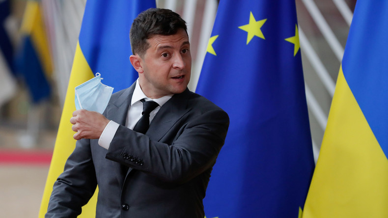 Le président ukrainien annonce une rémunération pour les vaccinés contre le Covid-19