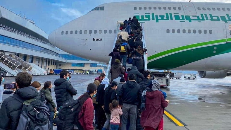 Crise migratoire en Europe : l'aéroport de Minsk annonce un rapatriement de migrants vers l'Irak