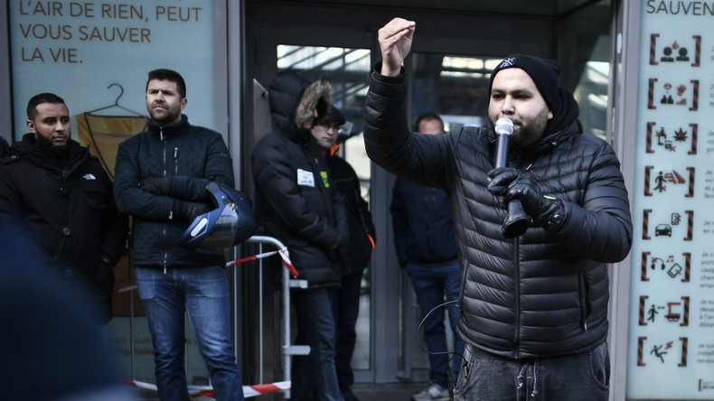 Traoré, Diallo, Herrou : plus de 250 personnalités signent une tribune en soutien à Anasse Kazib