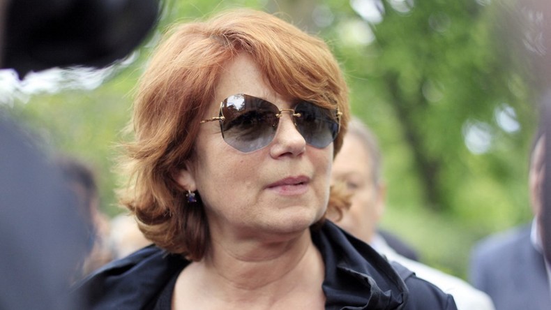«J’ai l’impression d’être victime d’une tournante» : Véronique Genest fait polémique sur la 3e dose