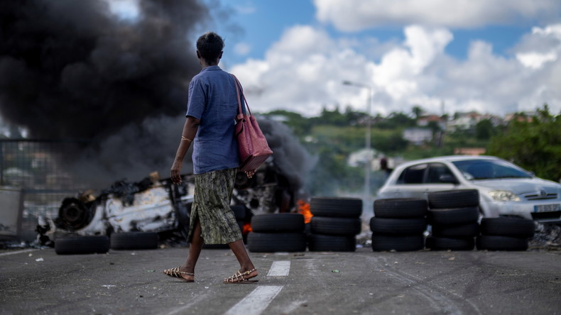 Crise aux Antilles : le gouvernement repousse au 31 décembre l'obligation vaccinale des soignants