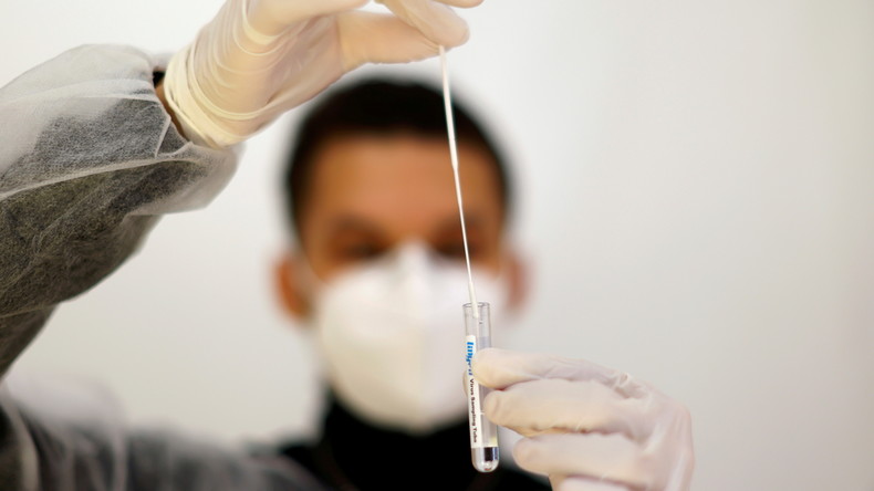 Un cas du variant Omicron détecté à La Réunion