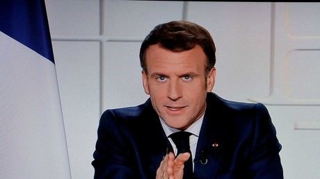 Emmanuel Macron durant une allocution télévisée le 31 mars 2021, à l'Elysée à Paris (image d'illustration).
