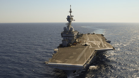 Le porte-avions français Charles de Gaulle au large des côtes de Toulon (Var), dans le sud de la France, le 5 juin 2021 (image d'illustration).