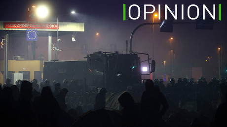 La partie de billard à trois bandes qui se joue à la frontière de la Pologne et de la Biélorussie
