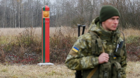 L'Ukraine prête à faire usage d'armes à feu contre les migrants en provenance de Biélorussie