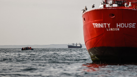 Manche : au moins 27 morts après le naufrage d'une embarcation de migrants