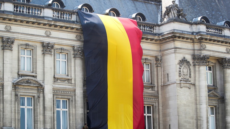 Belgique : le genre va disparaître des cartes d'identité pour inclure les personnes «non binaires»
