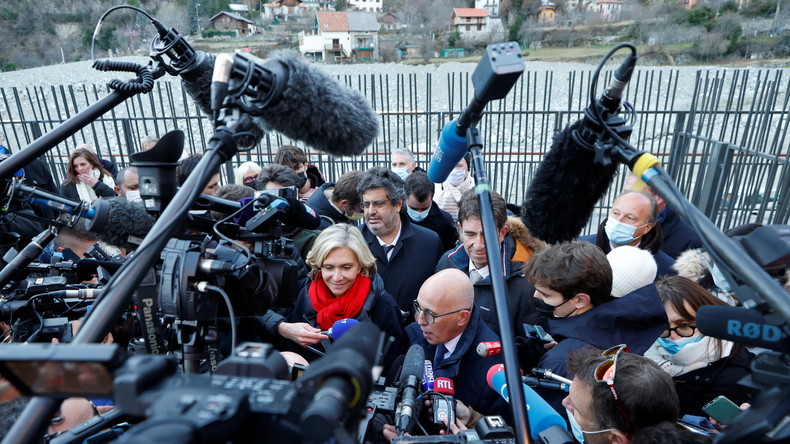 «Effet primaire» : un sondage donnant Pécresse capable de battre Macron agace ses rivaux