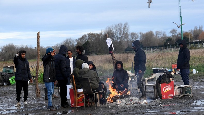 Grande-Synthe : des migrants attaquent en justice la mairie pour la destruction de leurs affaires