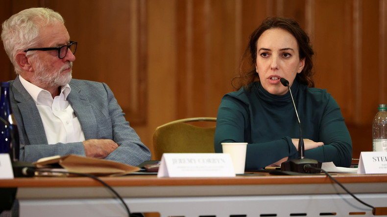 Assange a subi un micro-AVC en prison, selon sa fiancée