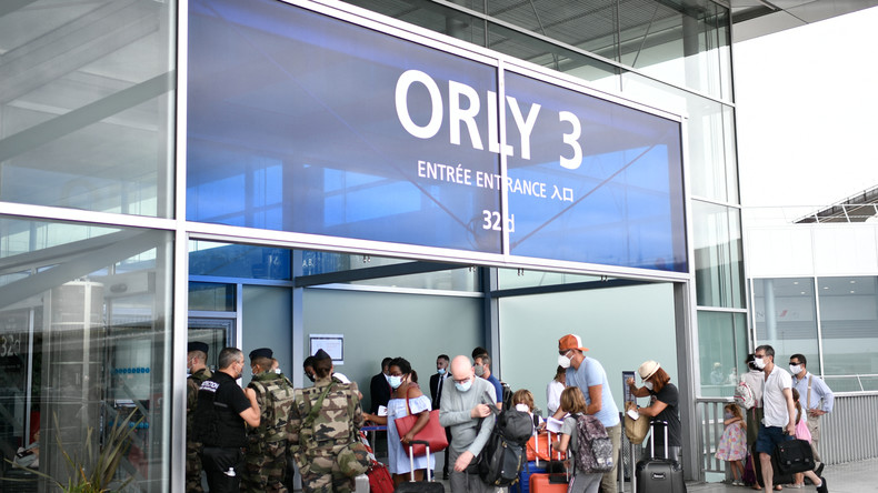 Trajets de moins de 2h30 en avion : Bruxelles pourrait retoquer l'obligation de prendre le train