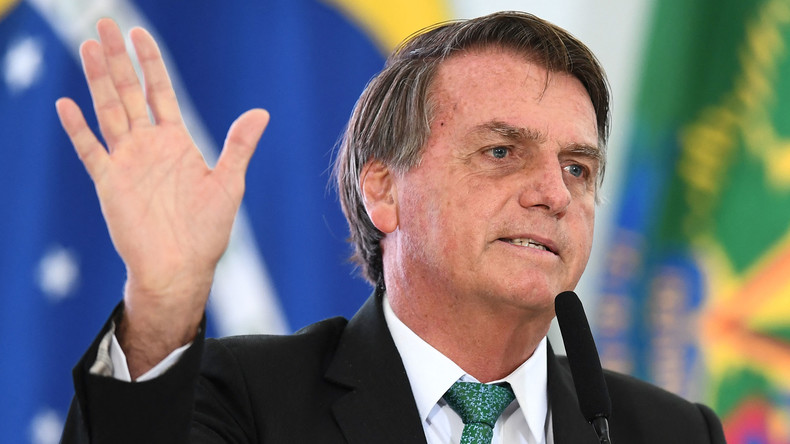 Jair Bolsonaro dit avoir demandé les noms des personnes ayant approuvé la vaccination des enfants