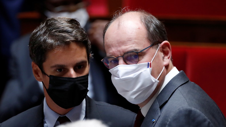 Le gouvernement espère une adoption du pass vaccinal d'ici fin janvier, annonce Attal