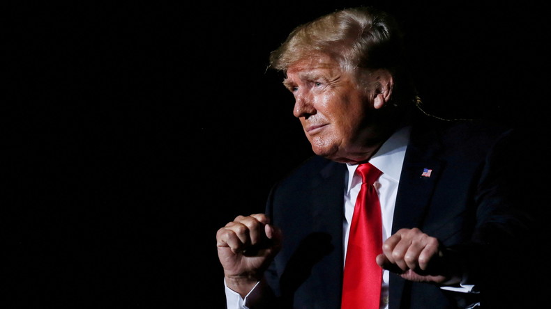 Trump défend les vaccins contre le Covid-19 mais s'oppose à leur obligation