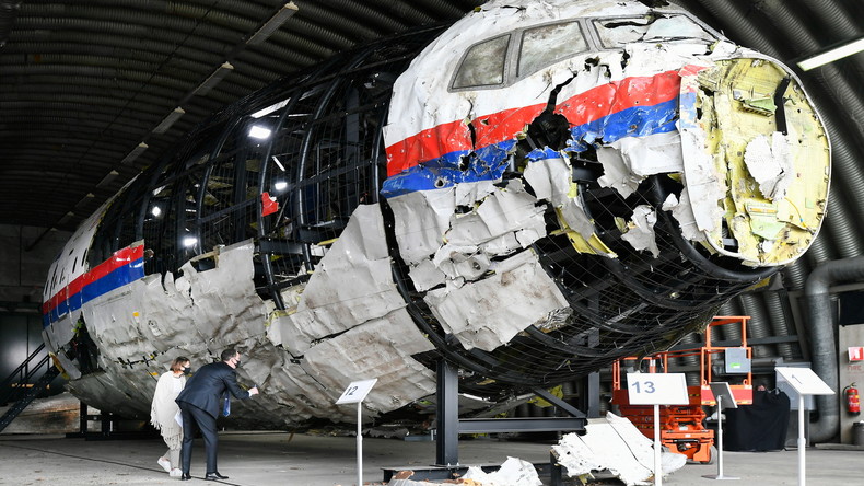 Crash du vol MH17 : les procureurs néerlandais réclament la perpétuité contre les suspects
